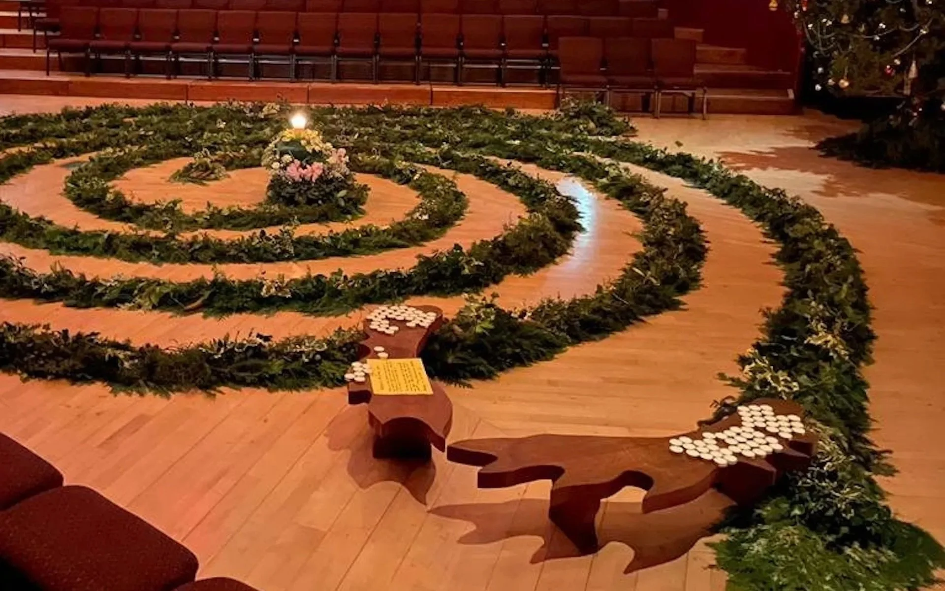findhorn-foundation-solstice-spiral-in-universal-hall-at-christmas